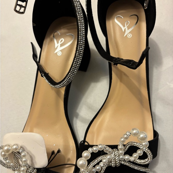 Windsor Black Rhinestone Pearl Bow Heels - Picture 6 of 14